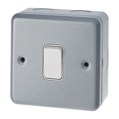 mk metal clad single switch